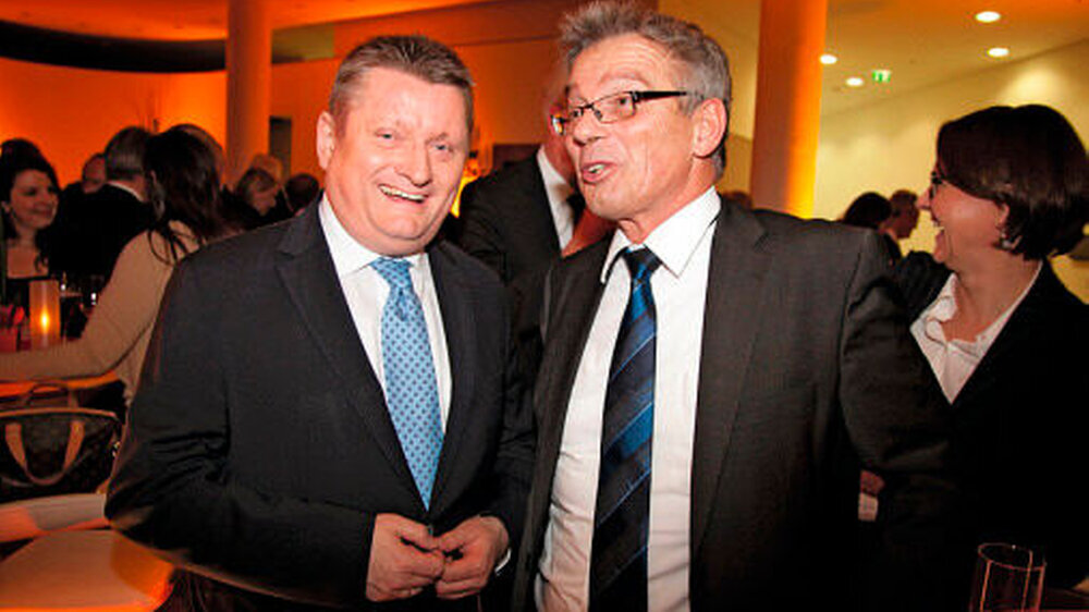 10 Jahre G-BA: Beim Festakt in Berlin stellten Bundesgesundheitsminister Hermann Gröhe (l.) und Josef Hecken, unparteiischer Vorsitzender des G-BA, die Bedeutung der Selbstverwaltung heraus. |