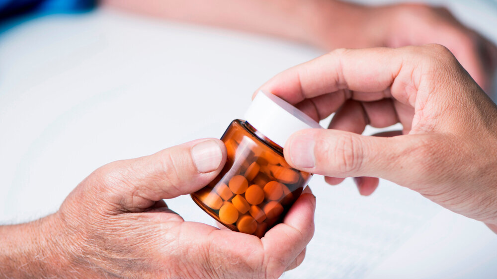 Viele Praxen bieten sogenannte „Vitamin-Checks“ und „Vitamin-Kuren“ an ─ oftmals als Früherkennung von Vitamin-B12-Mangel mit anschließender Gabe dieses Vitamins. Der Nutzen ist laut Experten aber unklar.