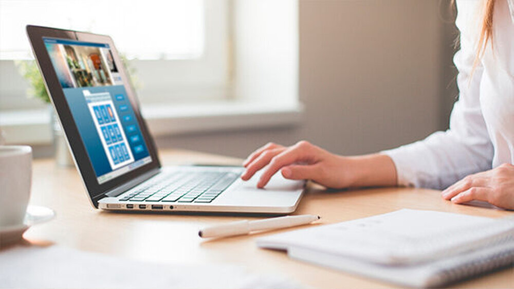 Neben innovativen Hard- und Software-Lösungen für die dentale Praxis unterstützt der Praxispartner mit einem breiten Angebot an Schulungs- und Serviceleistungen, das jetzt mit neuen Online-Seminaren noch weiter ausgebaut wird.