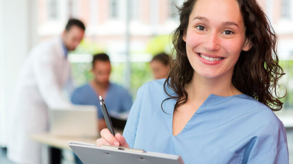 Um die Rahmenbedingungen im PJ für die Studierenden maßgeblich zu verbessern, hat die bvmd mit dem Portal Ethimedis ein PJ-Ranking für alle Kliniken und Fachabteilungen erstellt und dafür ein Zertifikat "Faires PJ" entwickelt.