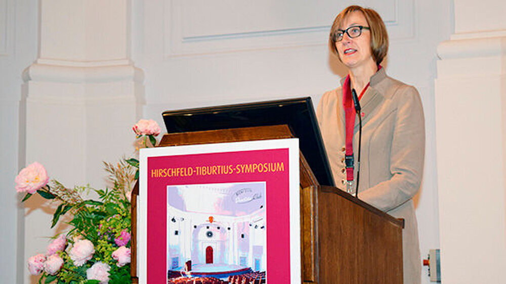 Tagungsleiterin Prof. Dr. Ingrid Peroz von der Berliner Charité präsentierte ein innovatives und praxisnahes Programm mit präzisen Vorgaben zur Umsetzung im Patientenalltag.