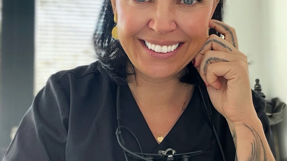 Zahnärztin Dr. Petra Volz Zahnärztin Dr. Petra Volz