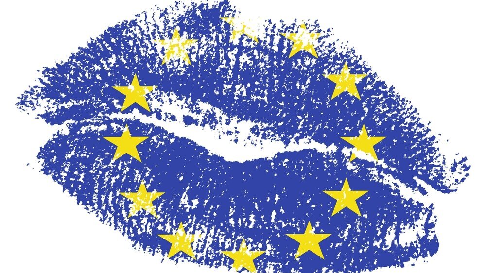 european kiss EU Mund