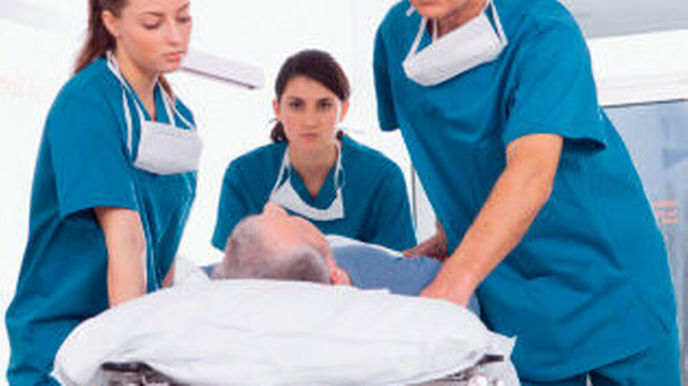 Ob eine stationäre Behandlung in der Klinik, ...