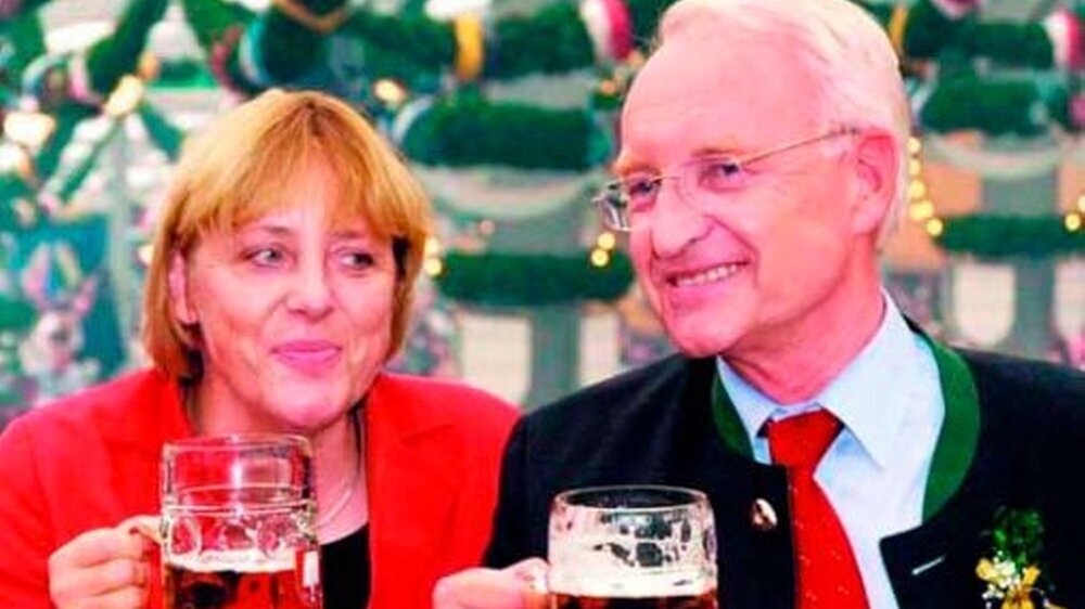 Einfach scheint’s, gemeinsam „die richtige Maß“ zu finden. Das richtige Maß zur Finanzierung des Gesundheitswesens findet sich da schon schwerer. Egal, wie man es sieht: So sind die beiden wohl nicht die richtigen Vorbilder.