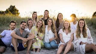 Teilnehmende der SummerSchool am Strand