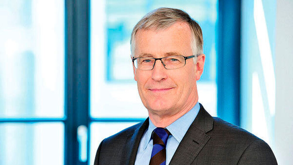 Dr. Jürgen Fedderwitz ist Stellvertretender Vorsitzender der KZBV. | Dr. Jürgen Fedderwitz ist Stellvertretender Vorsitzender der KZBV. |