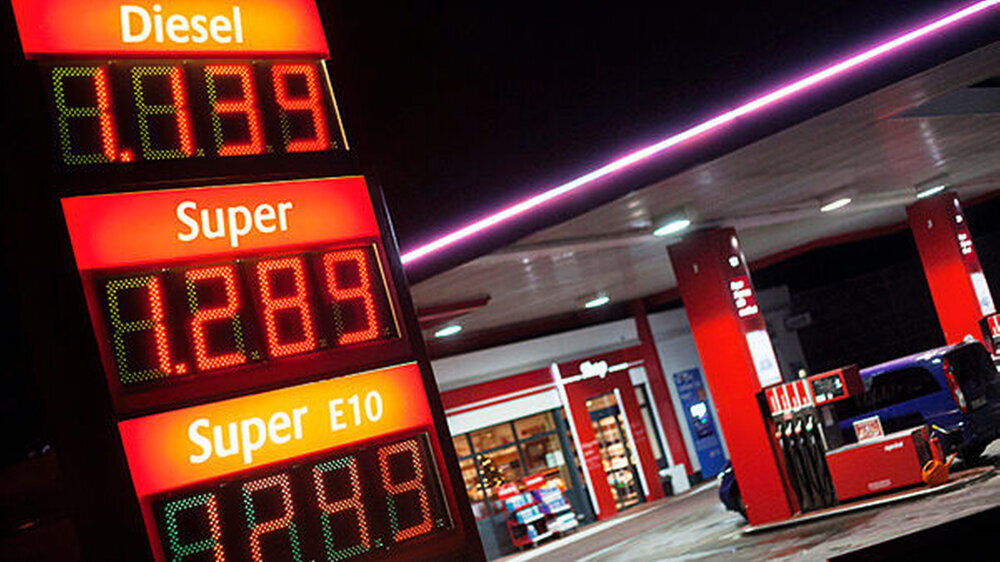 Während Rohstoffe wie Öl oder Reisen ins nicht-europäische Ausland sowie Elektronikgeräte teurer werden,....