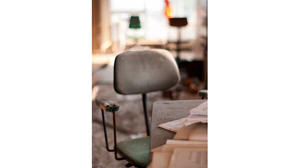 Das verwaiste Büro ist noch das kleinste Problem. Wer einem älteren Mitarbeiter kündigt, ohne das AGG zu beachten, muss mit einem Rechtsstreit rechnen. |