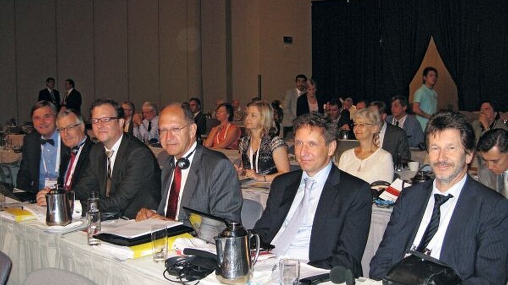 Die deutsche Delegation beim FDI-Kongress (v.l.n.r.): Prof. Dr. Dr. h.c. Georg B. Meyer, der KZBV-Vorsitzende Dr. Jürgen Fedderwitz, Florian Lemor, Dr. Peter Engel, Dr. Michael Sereny und ZA Ralf Wagner