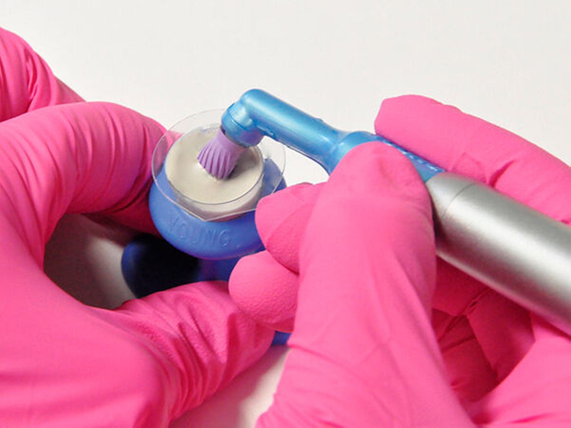 Young Prophy Paste für sichtbar hellere Zähne