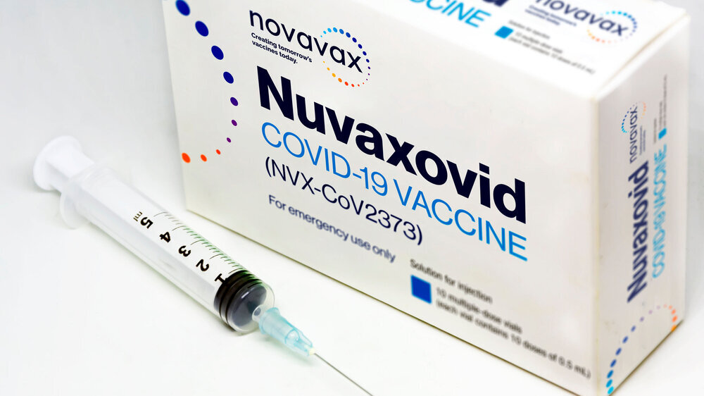 Nuvaxovid von Novavax ist ein proteinbasierter Impfstoff (Spaltimpfstoff). Als Antigen enthält er das Spike-Protein von SARS-CoV-2 als gentechnisch hergestelltes Protein.