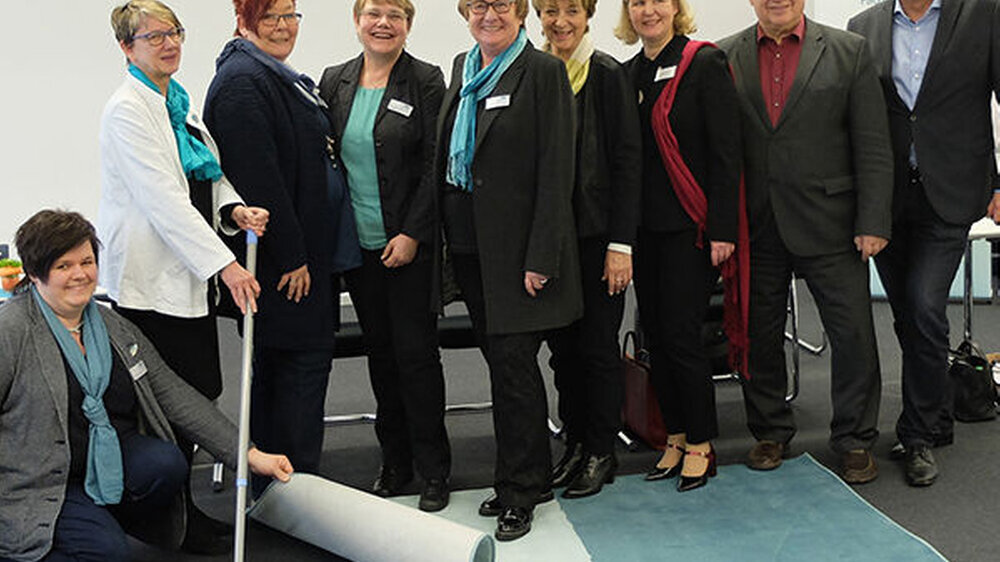 Um "Qualität und Patientensicherheit im ambulanten Gesundheitswesen" drehte sich die Podiumsdiskussion, zu der der VmF am 12. Januar auf den Gesundheitscampus nach Bochum eingeladen hatte: In einer lebhaften Diskussion zeigten die Teilnehmer, warum das T