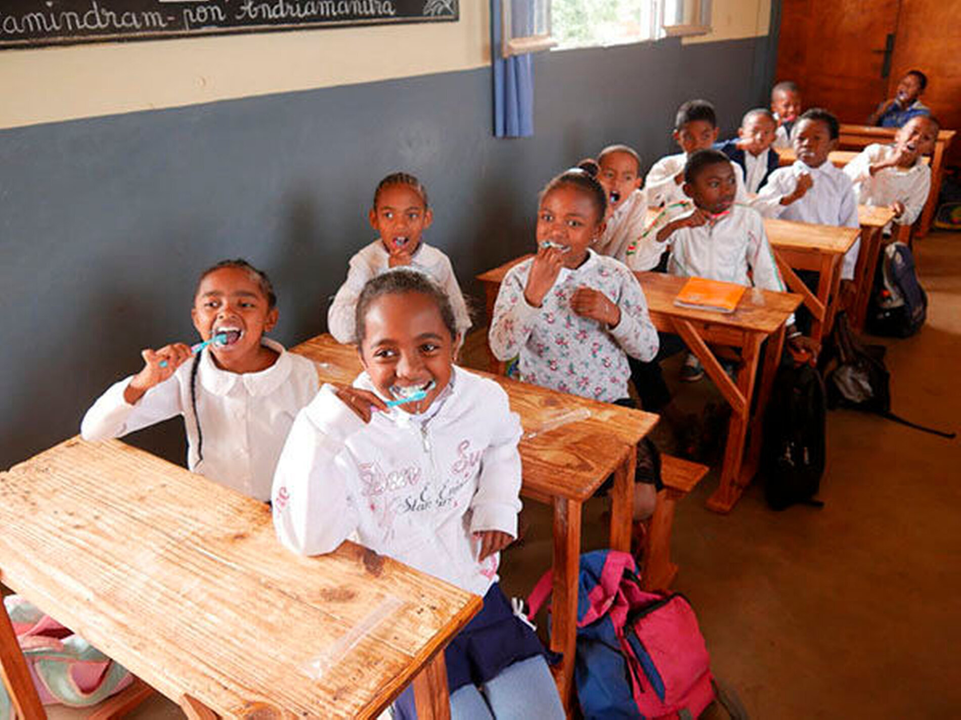 Mercy Ships und planet action suchen Personal - zm-online