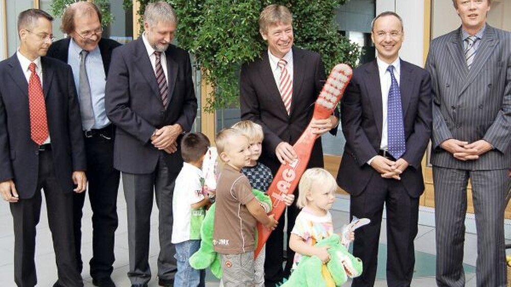 v.l.n.r.: Dr. Michael Kleinebrinker, Rainer Grahlen, Dr. Uwe Prümel-Philippsen, Dr. Dietmar Oesterreich, Prof. James Deschner, Dr. Andreas Lehr