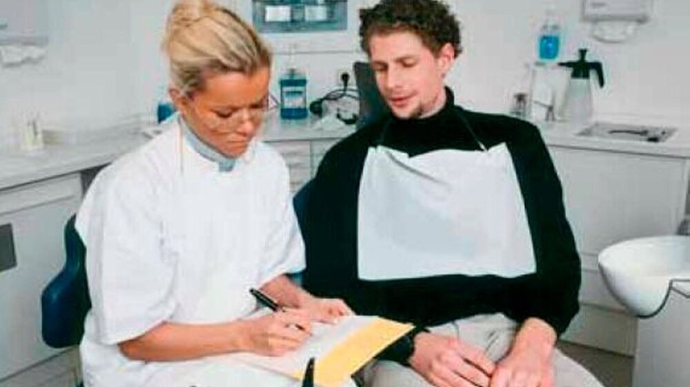 Auch immer mehr GKV-Patienten wollen Implantate. Mit dem Festzuschussmodell nehmen sie jetzt am medizinischen Fortschritt teil.
