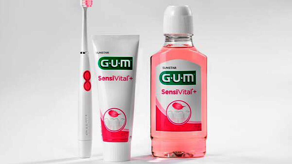 GUM SensiVital+ (Zahnpasta, Mundspülung) und GUM SONIC SENSITIVE Schallzahnbürste.\r\n