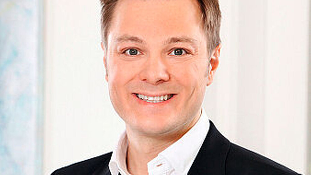 Dr. Sebastian D. Horvath |