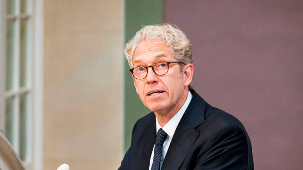 Dr. Andreas Gassen, BFB-Vizepräsident und KBV-Vorsitzender, ist gegen die Deregulierung des Berufsrechts: „Die Freien Berufe stehen unter Rechtfertigungsdruck. Verbraucher- und Patientenschutz haben wenig Rechte.“| Dr. Andreas Gassen, BFB-Vizepräsident und KBV-Vorsitzender, ist gegen die Deregulierung des Berufsrechts: „Die Freien Berufe stehen unter Rechtfertigungsdruck. Verbraucher- und Patientenschutz haben wenig Rechte.“ |