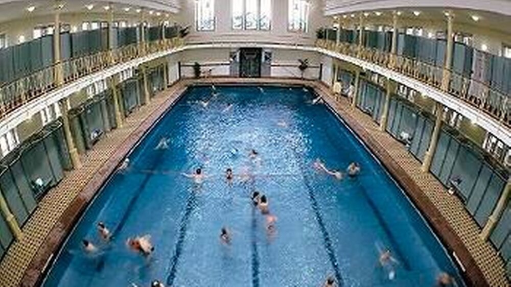 Ab in den Pool – da bleibt nichts verborgen.