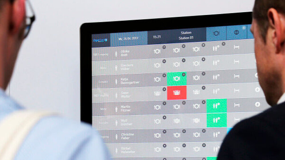Innovative IT-Lösungen für Krankenhäuser: E-Medikation, Prozessorientierung und intersektorale Kommunikation nehmen einen breiten Raum auf der Messe ein. Die meisten Anbieter setzen dabei auf das Smartphone - wie bei diesem Menü-Bestellsystem. Die Pat