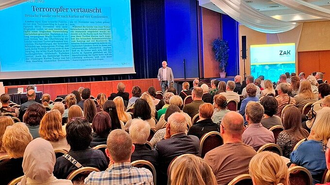 Mehr als 700 Zahnärztinnen, Zahnärzte und ihre Praxisteams kamen vergangenes Wochenende zu den 33. Fortbildungstagen der Zahnärztekammer Sachsen-Anhalt nach Wernigerode.