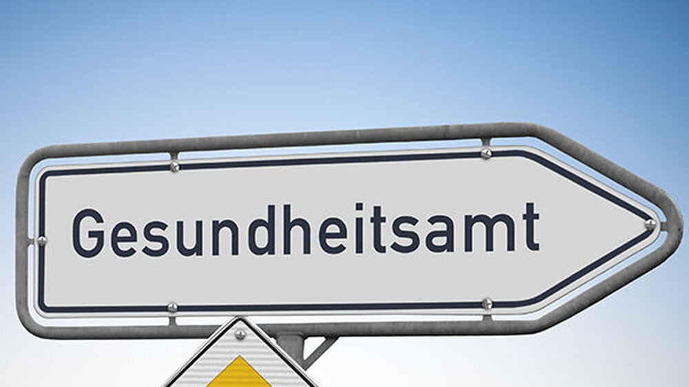 Die öffentlichen Gesundheitsdienste sollen die Kontaktpersonen von Infizierten nachverfolgen.