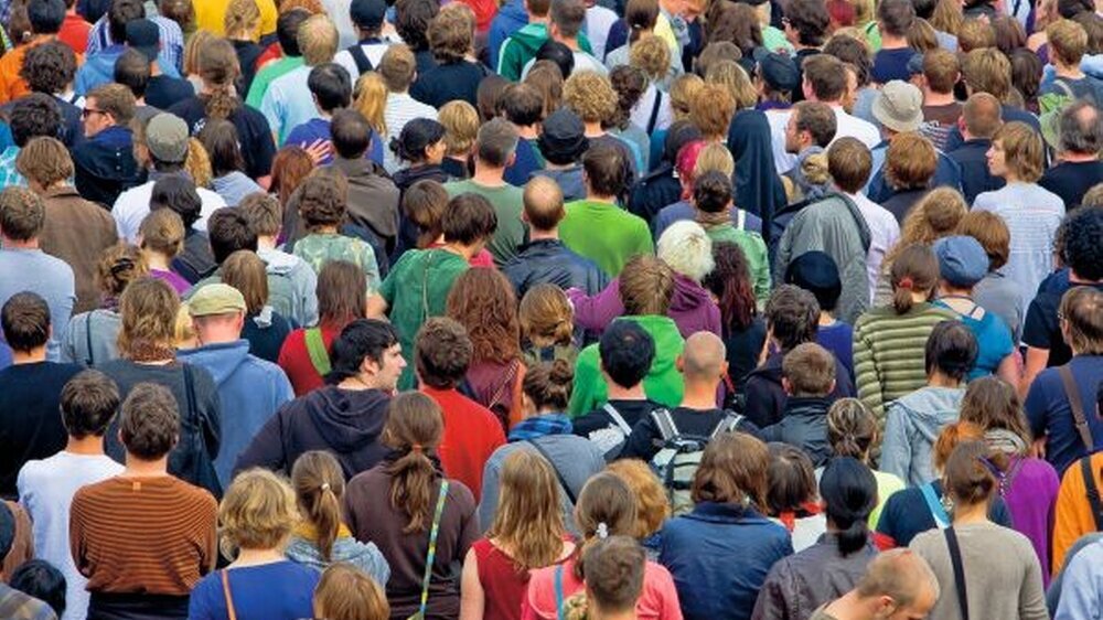 Wie nimmt die Gesellschaft die Zahnärzteschaft wahr? Gerade in Krisenzeiten können die Freien Berufe – und damit auch die Zahnärzte – eine Vorbildfunktion übernehmen und vorleben.
