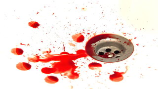 Blut im Badezimmerabfluss