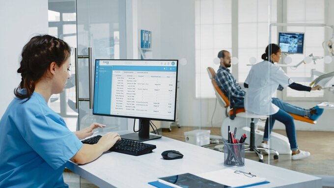 ZFA am Computer Verwaltung