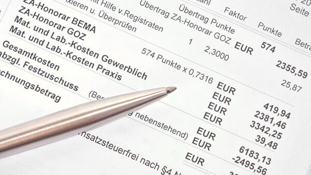 Am Anfang jedes Forderungsmanagements steht ein solides Rechnungscontrolling. Am Anfang jedes Forderungsmanagements steht ein solides Rechnungscontrolling.