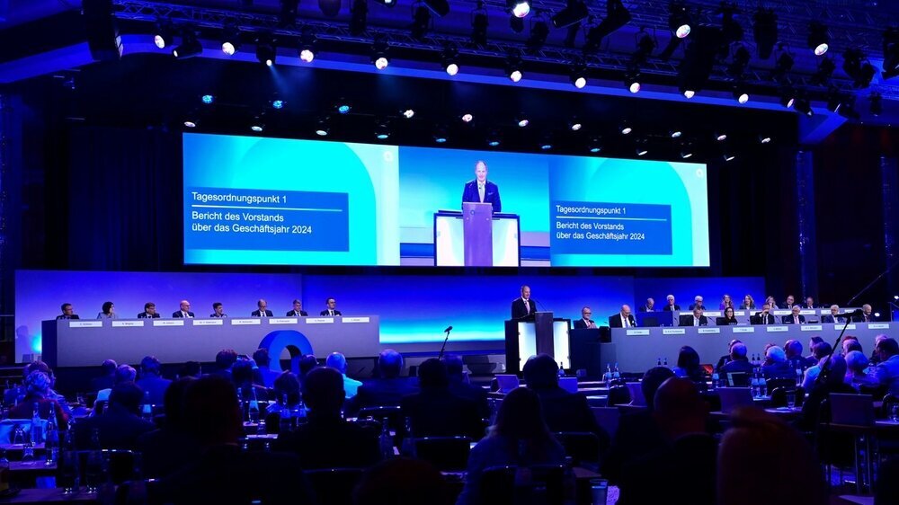 Vertreterversammlung der Genossenschaftsbank am 30. April 2025 in Düsseldorf. Vertreterversammlung der Genossenschaftsbank am 30. April 2025 in Düsseldorf.