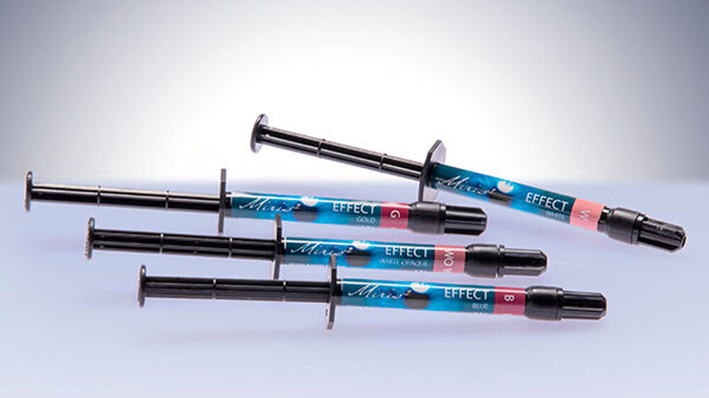 Das universell einsetzbare Hochleistungskomposit BRILLIANT EverGlow des internationalen Dentalspezialisten COLTENE lässt sich durch gezielten Einsatz von MIRIS2-Effektfarben zusätzlich veredeln.