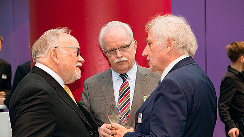 Prof. Dr. Rolf Hinz, Dr. Bernd Reilmann, Rainer Linke |
