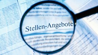 Lupe fokussiert Stellenangebote
