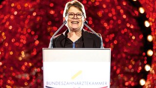 Dr. Tanja Machalet (SPD), Vorsitzende des Gesundheitsausschusses des Bundestags, beim Neujahrsempfang der BZÄK