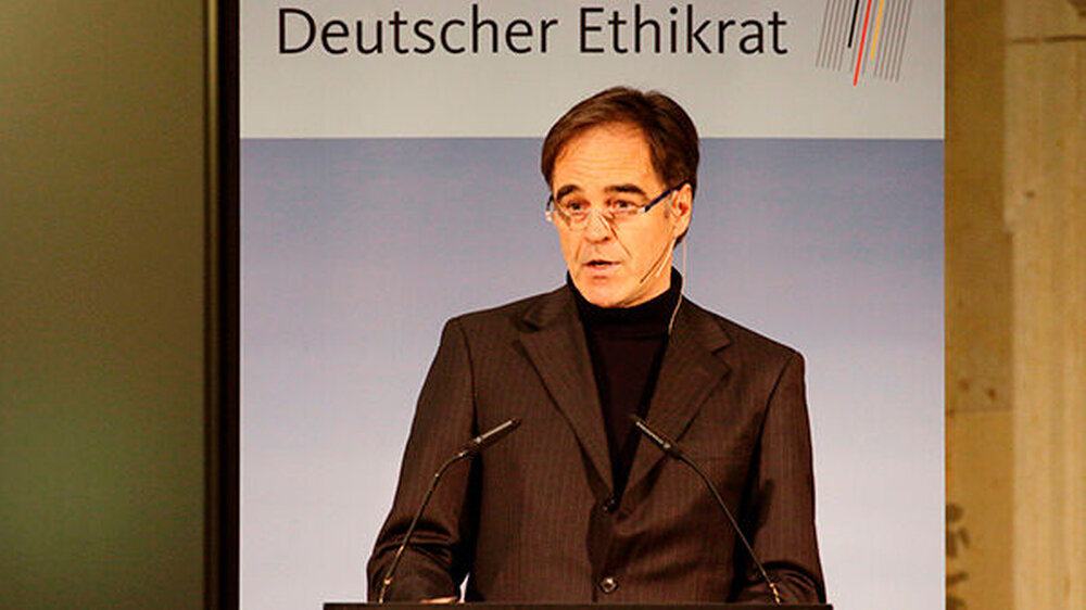 Dass die Geschichte der westlichen Medizin reich an „Modekrankheiten“ ist, die nicht nur unter Ärzten, sondern auch in der Bevölkerung bereitwillig aufgenommen werden, veranschaulichte Prof. Dr. Dr.Michael Stolberg von der Julius-Maximilians-Univers