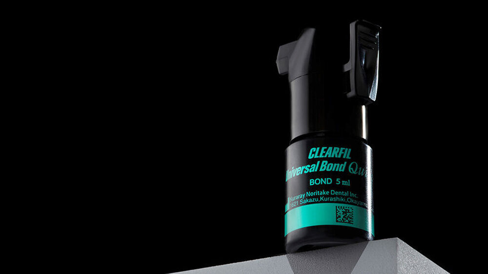 CLEARFIL Universal Bond Quick.