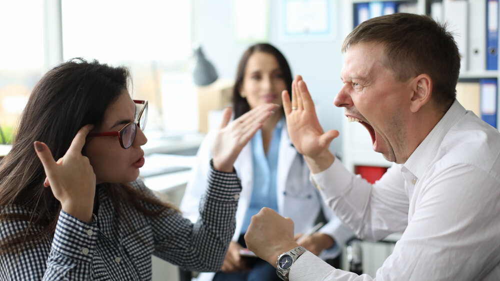 Streit im Arztzimmer
