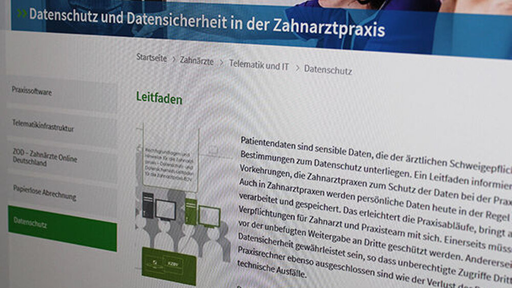 "Die Sicherheit von Patientendaten ist für Zahnärztinnen und Zahnärzte seit jeher ein hohes Gut", betonen BZÄK und KZBV in einer gemeinsamen Stellungnahme. Nach der neuen europäischen Datenschutzgrundverordnung (EU-DSGVO) und dem Bundesdatenschutzges
