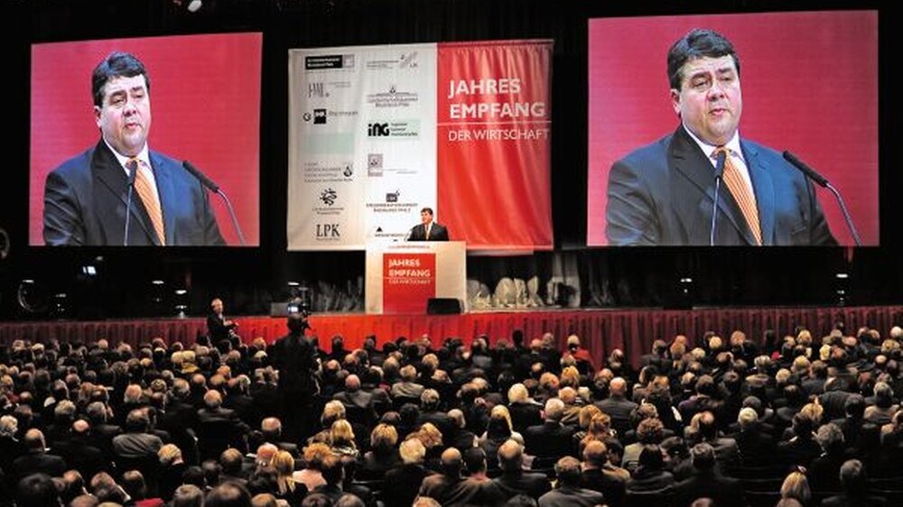 Seine Vorstellungen zu Wettbewerb und Solidarität erläuterte der SPD-Vorsitzende Sigmar Gabriel auf dem Jahresempfang der Wirtschaft in Mainz.