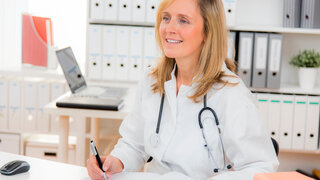 fachärztin im gespräch