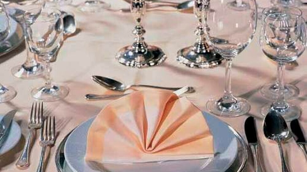Angenehmes mit Nützlichem verbindet Silber auf der Tafel. Doch in dem edlen Metall steckt noch viel mehr Potenzial.