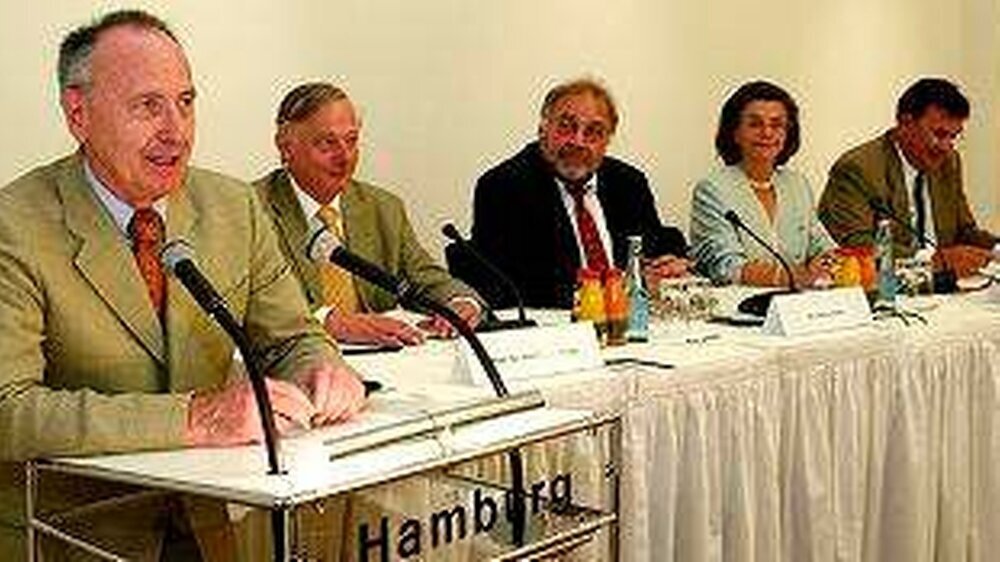 Forderten europataugliche Konzepte in der Gesundheitspolitik: Dr. Dr. Jürgen Weitkamp, Prof. Dr. Reinhard Heinze, Dr. Hans Stein, Prof. Dr. Susanne Tiemann und Dr. Wolfgang Sprekels (v.l.n.r.)