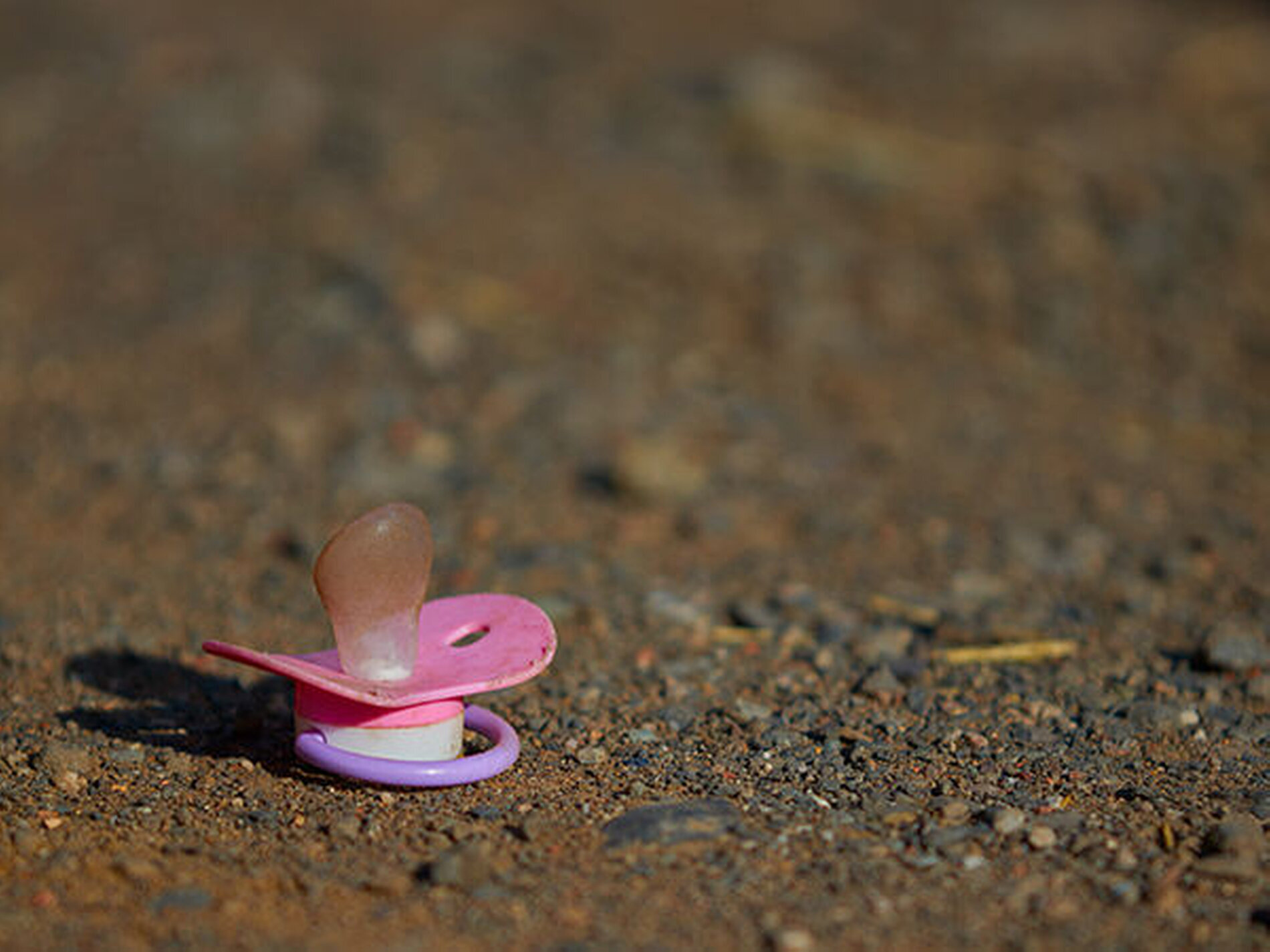 Schnuller abschlecken ist eklig? Nein, gut für das Baby!