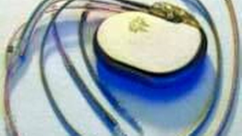 Abb. 1: Implantierbarer Defibrillator (Quelle: New Engl. J. Med. 346, 2002, 873)