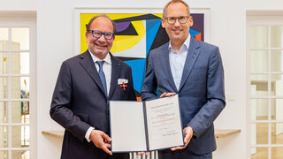 Bundesverdiesntkreuz für Prof. Robert Sader