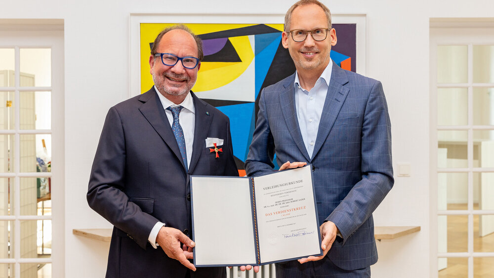 Bundesverdiesntkreuz für Prof. Robert Sader