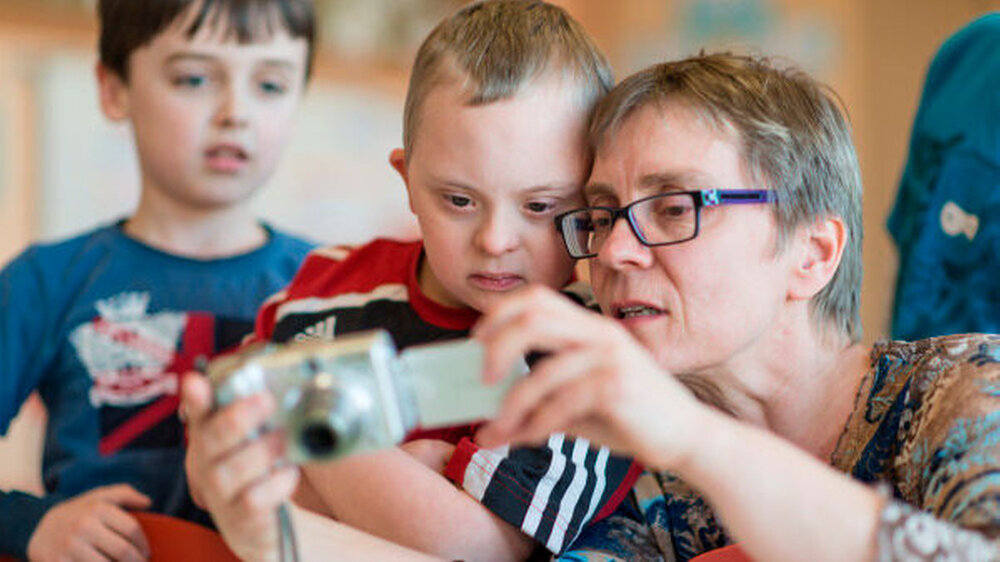 Inklusion 2014: Weder das Gymnasium noch die Realschule halten sich für ausreichend vorbereitet, um Schüler wie Henri - hier mit seiner Mutter Kirsten - aufzunehmen.