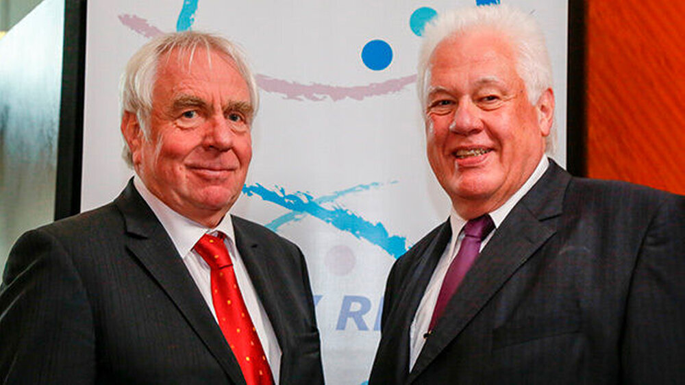 Die Vorsitzenden der Vertreterversammlung: Sanitätsrat Dr. Werner Sträterhoff (l.) und Sanitätsrat Prof. Dr. Günter Dhom.